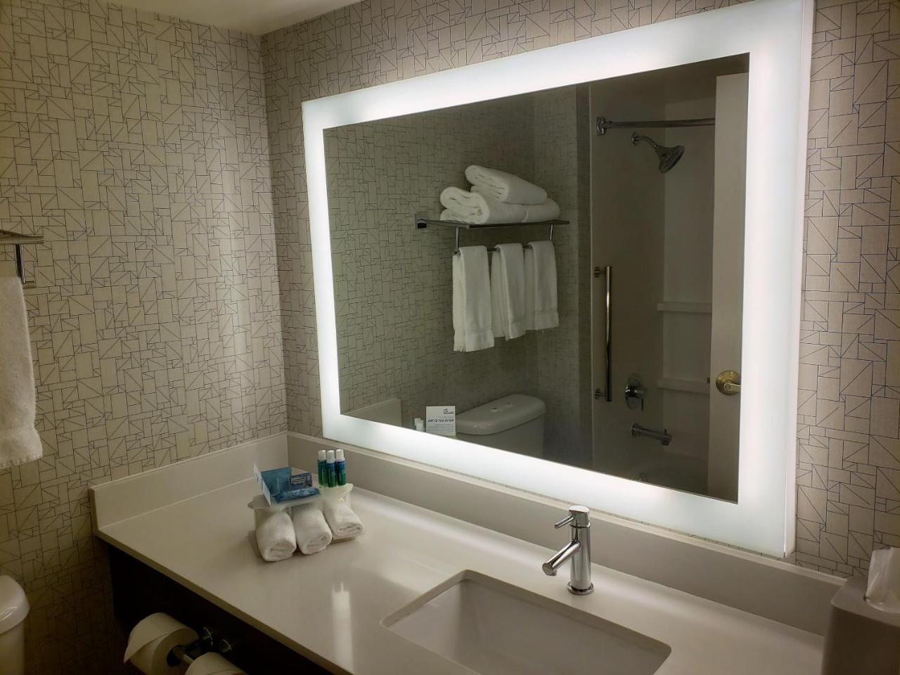 Holiday Inn Express Portland West/Hillsboro By Ihg Esterno foto