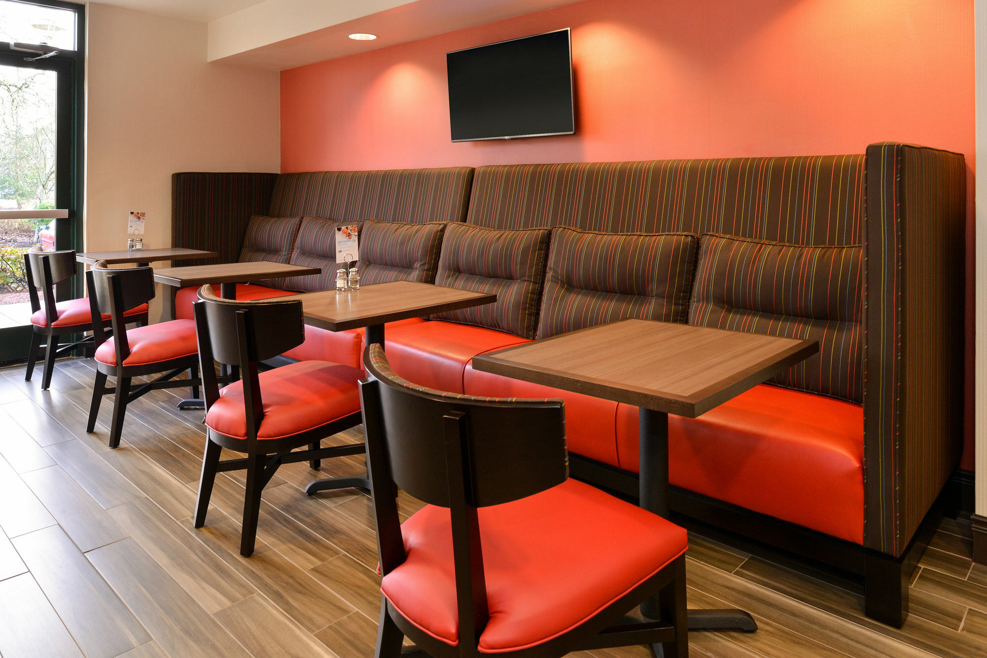 Holiday Inn Express Portland West/Hillsboro By Ihg Esterno foto